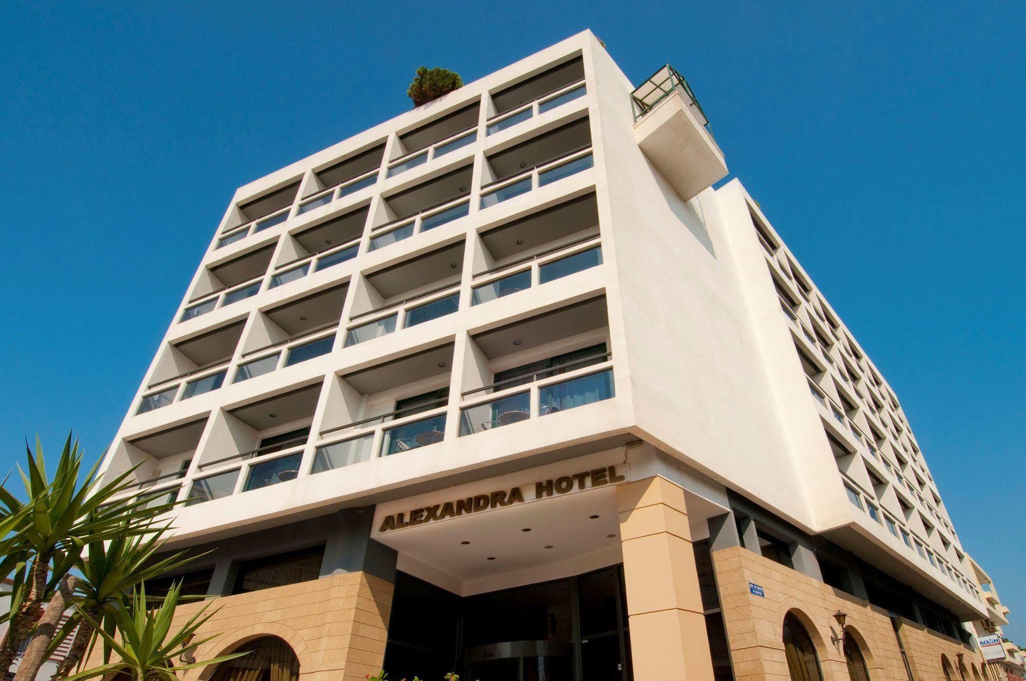 Alexandra Hotel&apartments 4*